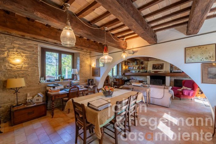 Image No.47-Maison de campagne de 4 chambres à vendre à Perugia