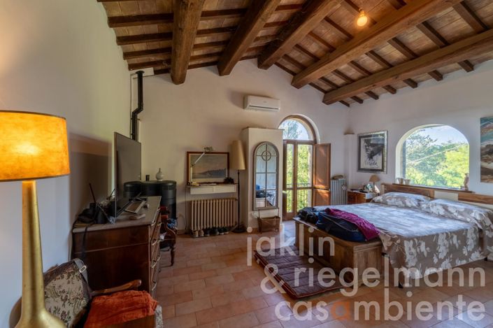 Image No.51-Maison de campagne de 4 chambres à vendre à Perugia