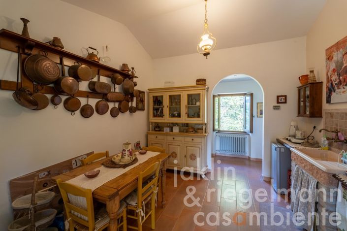 Image No.55-Maison de campagne de 4 chambres à vendre à Perugia
