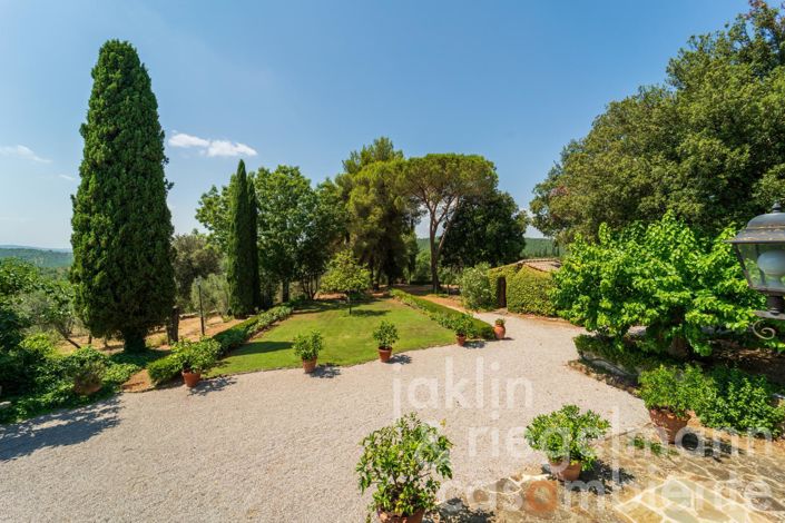 Image No.12-6 Bed Country House for sale