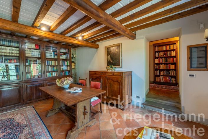 Image No.29-6 Bed Country House for sale
