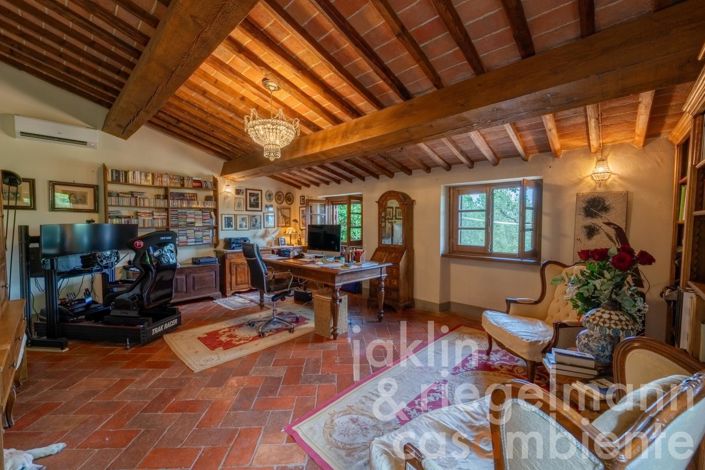 Image No.32-6 Bed Country House for sale