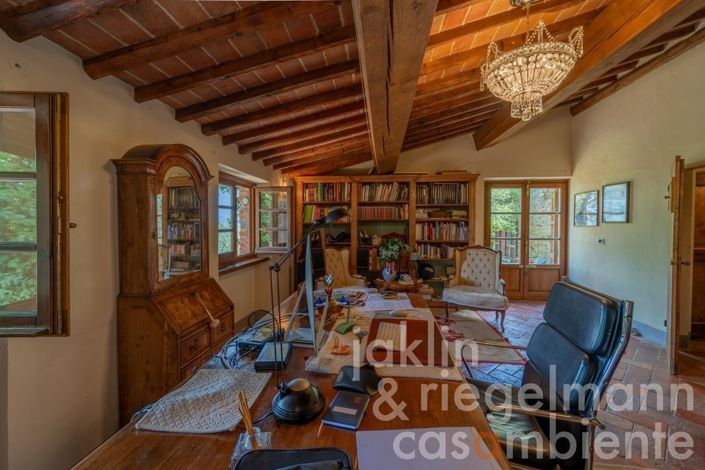 Image No.33-6 Bed Country House for sale