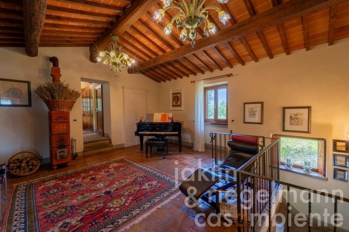 Image No.35-6 Bed Country House for sale