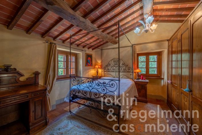 Image No.37-6 Bed Country House for sale
