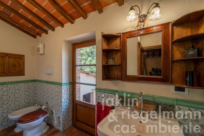 Image No.39-6 Bed Country House for sale