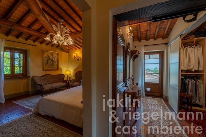 Image No.44-6 Bed Country House for sale