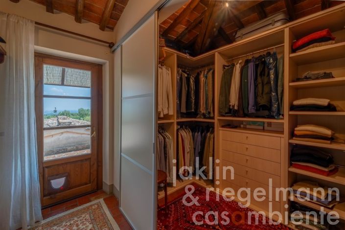 Image No.45-6 Bed Country House for sale