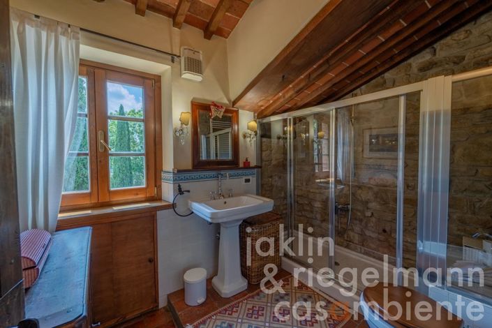 Image No.46-6 Bed Country House for sale