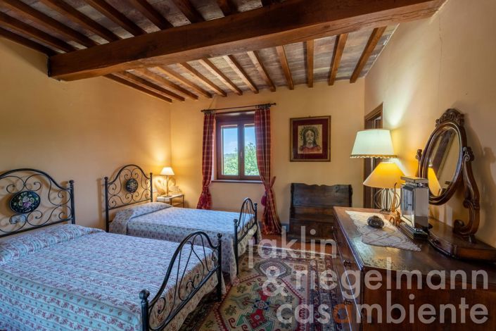 Image No.57-6 Bed Country House for sale