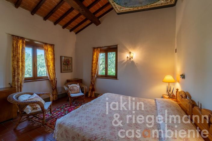 Image No.60-6 Bed Country House for sale