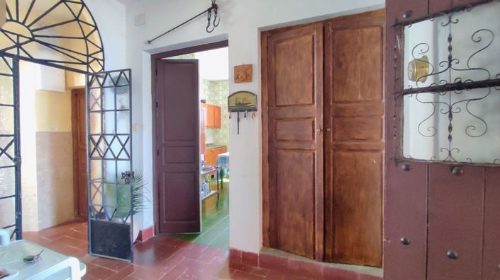 Image No.12-6 Bed Villa for sale