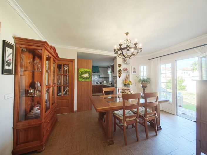 Image No.12-4 Bed Villa for sale