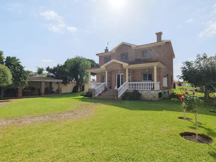 Image No.2-4 Bed Villa for sale