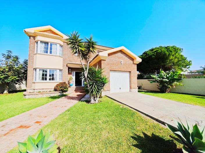 Image No.3-4 Bed Villa for sale