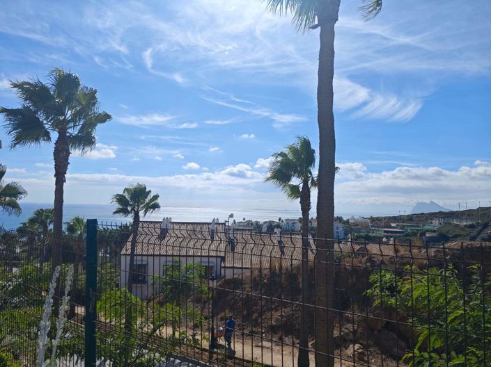 Image No.8-4 Bed Property for sale