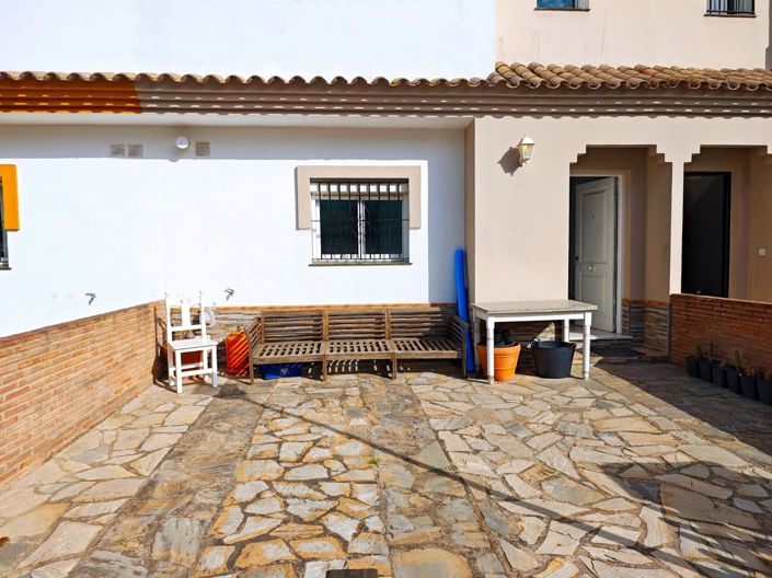 Image No.17-3 Bed Property for sale