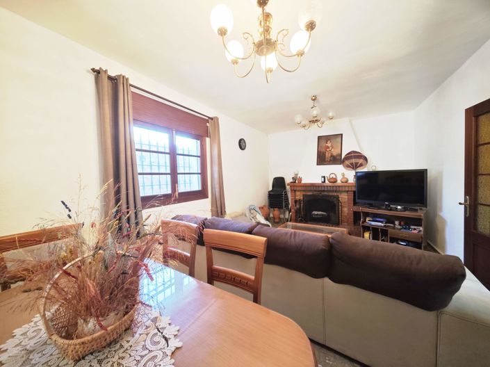 Image No.17-3 Bed Villa for sale