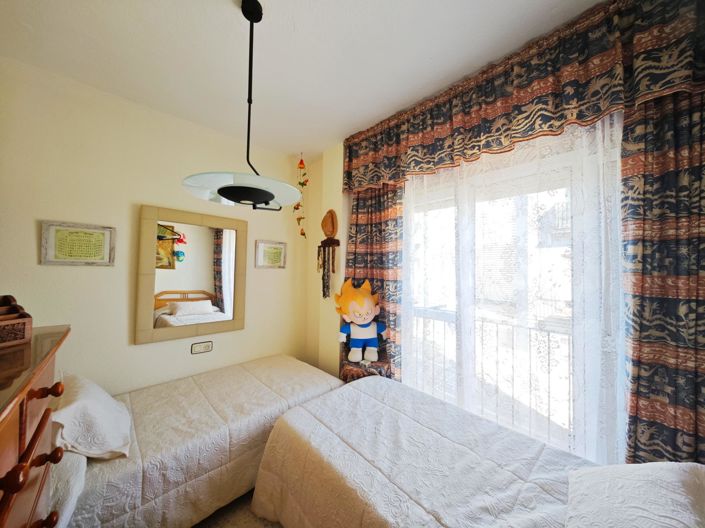 Image No.11-3 Bed Flat for sale