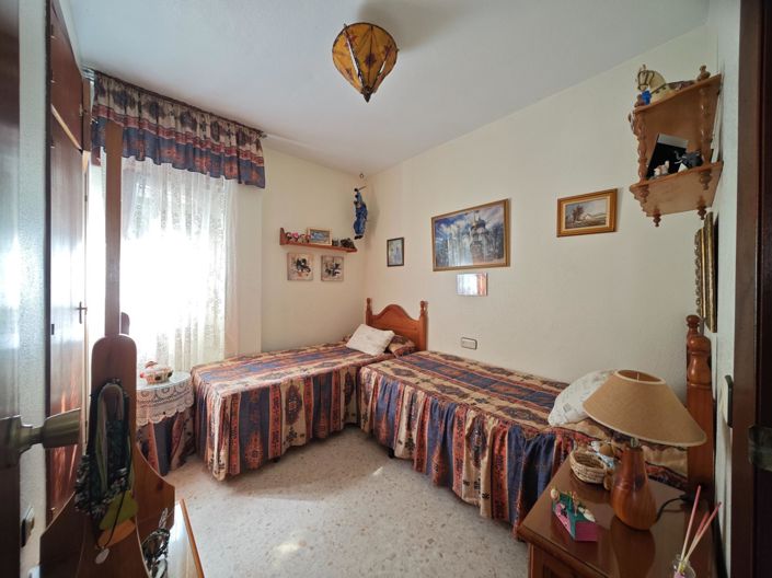 Image No.15-3 Bed Flat for sale