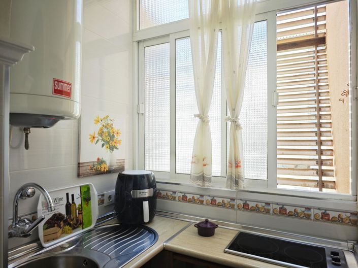 Image No.8-3 Bed Flat for sale