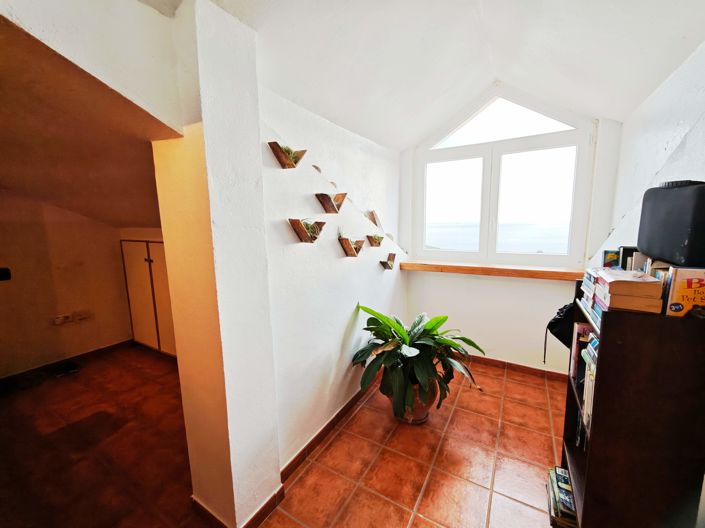 Image No.10-Villa de 4 chambres à vendre à Algeciras