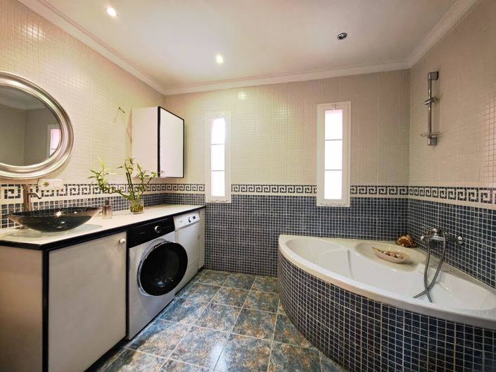 Image No.20-Villa de 4 chambres à vendre à Algeciras