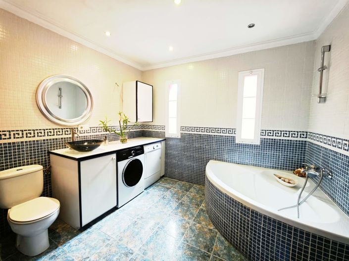 Image No.24-4 Bed Villa for sale