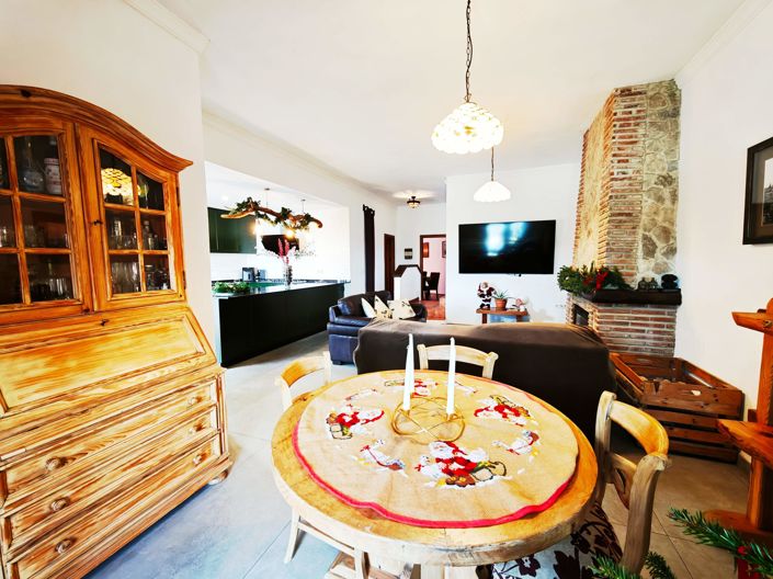 Image No.27-4 Bed Villa for sale