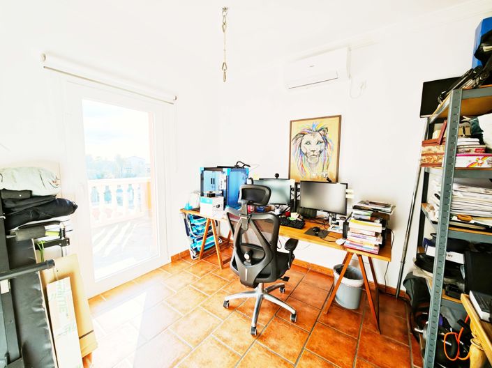 Image No.7-Villa de 4 chambres à vendre à Algeciras