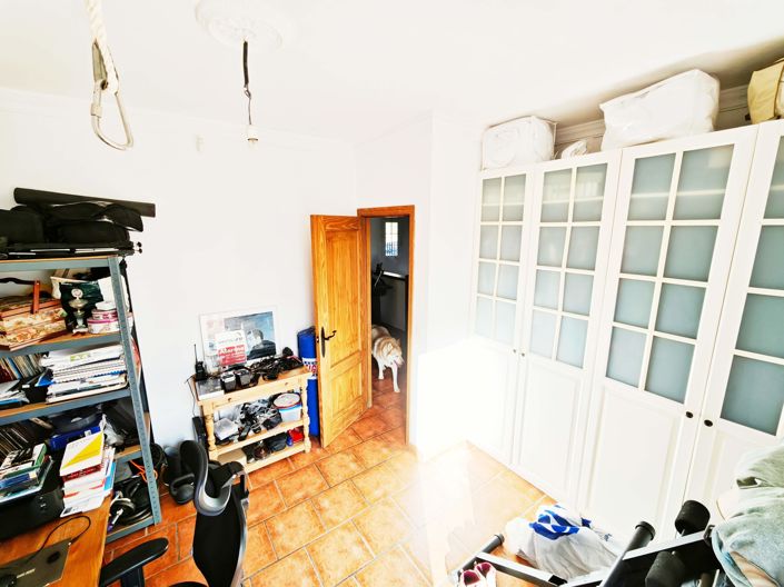 Image No.8-Villa de 4 chambres à vendre à Algeciras