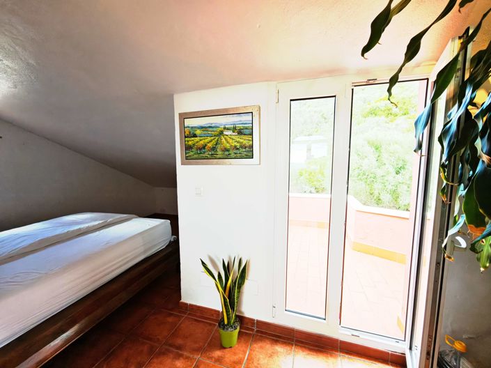 Image No.9-Villa de 4 chambres à vendre à Algeciras