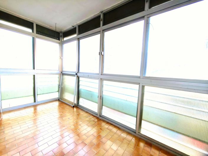 Image No.7-4 Bed Flat for sale