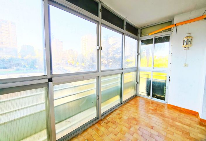 Image No.8-4 Bed Flat for sale