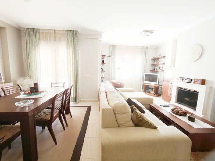 Image No.10-4 Bed Villa for sale