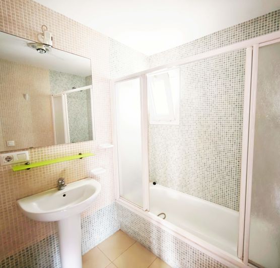 Image No.13-3 Bed Flat for sale