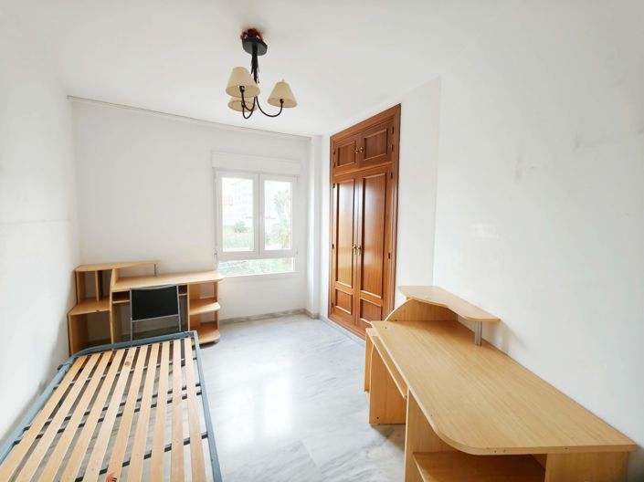 Image No.8-3 Bed Flat for sale