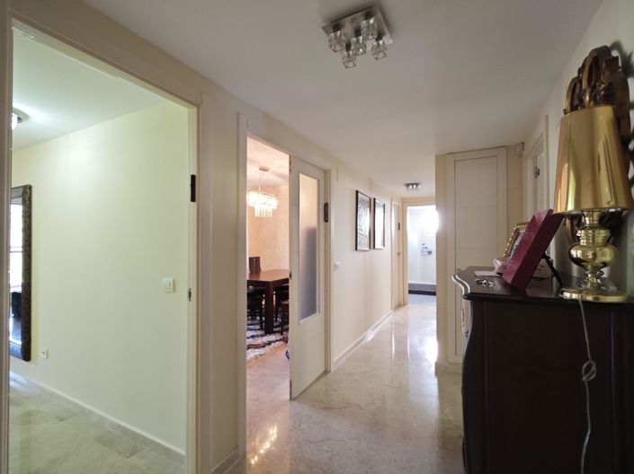 Image No.10-3 Bed Property for sale