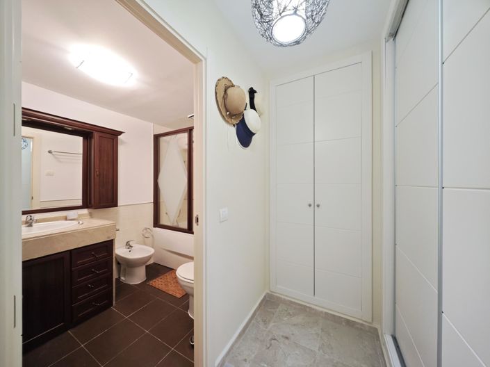 Image No.17-3 Bed Property for sale