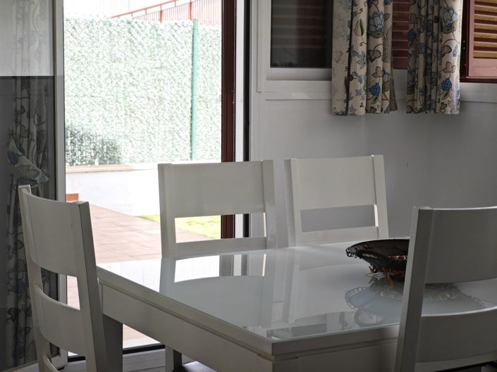 Image No.27-3 Bed Property for sale