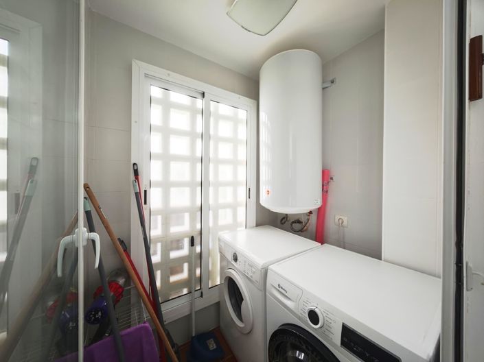 Image No.33-3 Bed Property for sale