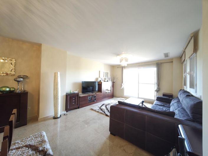 Image No.6-3 Bed Property for sale