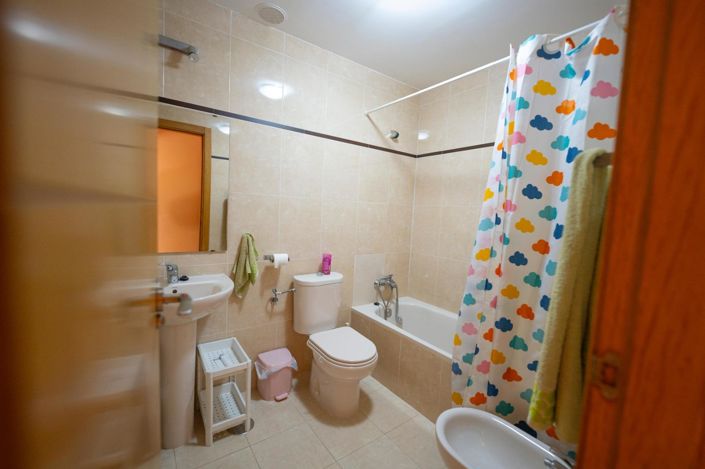 Image No.21-2 Bed Flat for sale