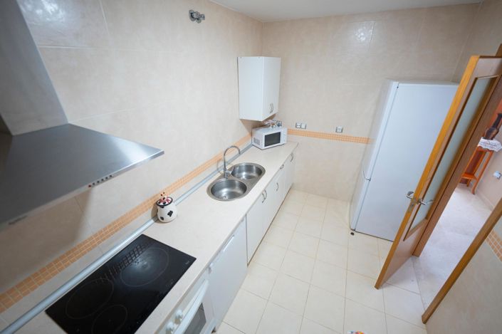 Image No.6-2 Bed Flat for sale