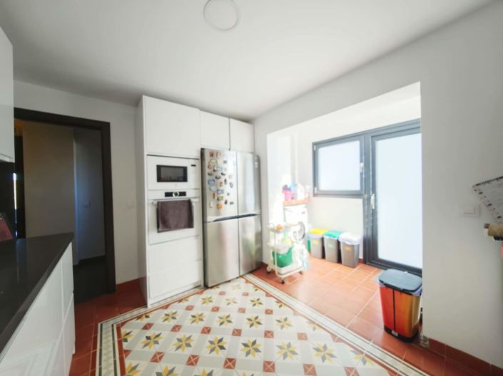 Image No.10-5 Bed Villa for sale