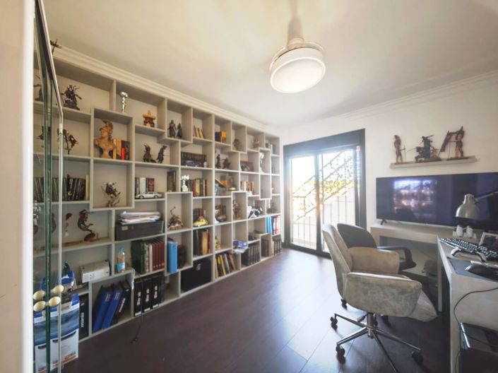 Image No.20-5 Bed Villa for sale