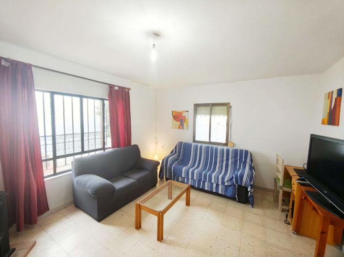 Image No.11-3 Bed House for sale