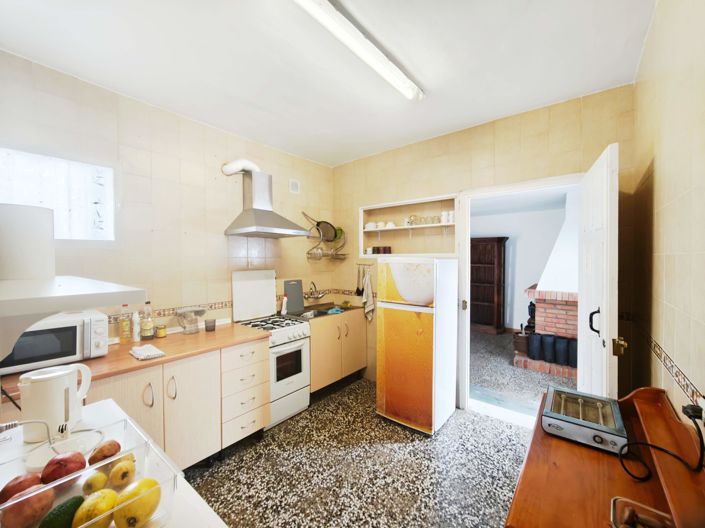 Image No.15-3 Bed House for sale