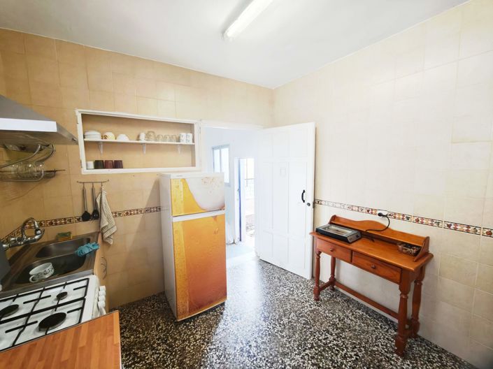 Image No.16-3 Bed House for sale