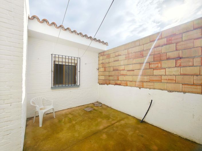 Image No.23-3 Bed House for sale